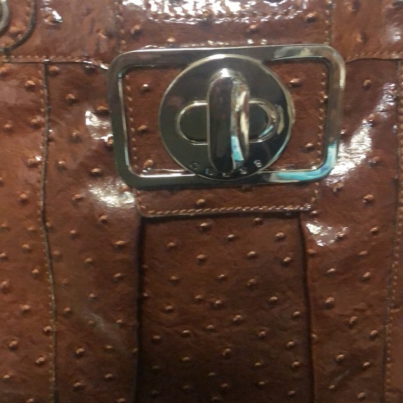GUESS JOELLA tote bag. Faux Ostrich Embossed Leather. Rich brown shoulder bag. - Picture 3 of 16